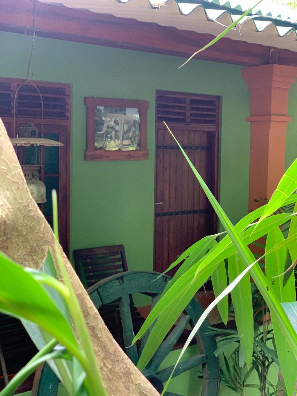 Walawa Blue Sapphire Hotel Udawalawe Luaran gambar