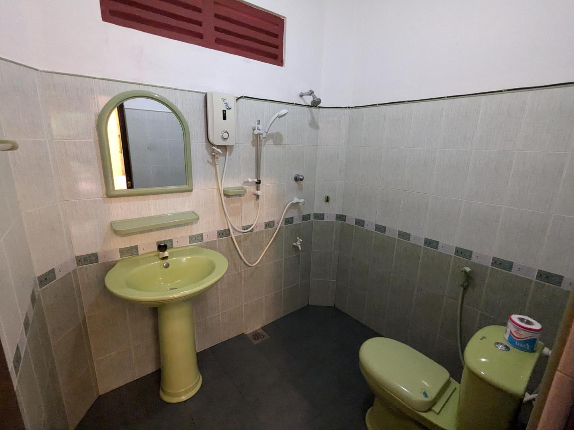 Walawa Blue Sapphire Hotel Udawalawe Luaran gambar