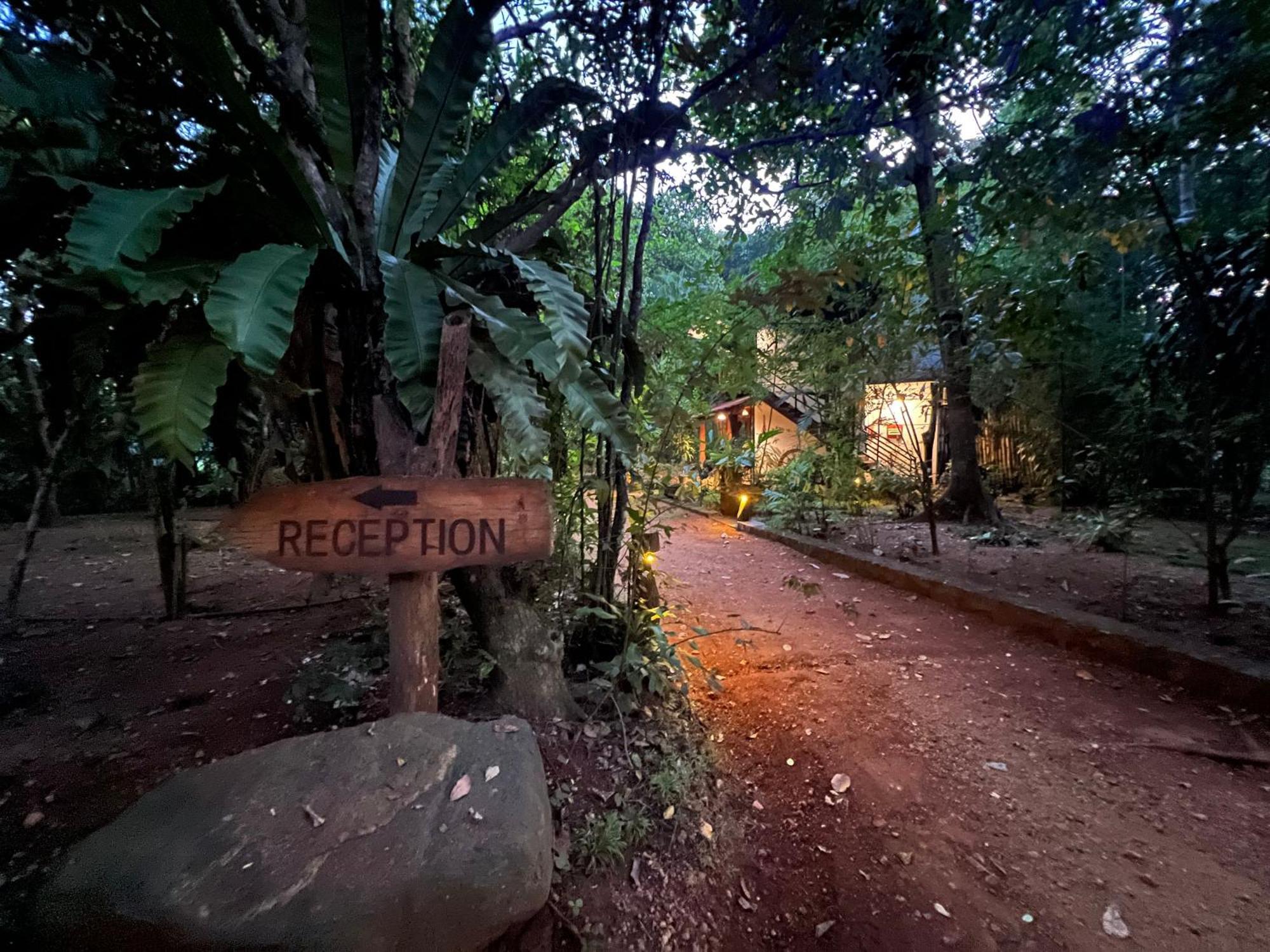 Walawa Blue Sapphire Hotel Udawalawe Luaran gambar