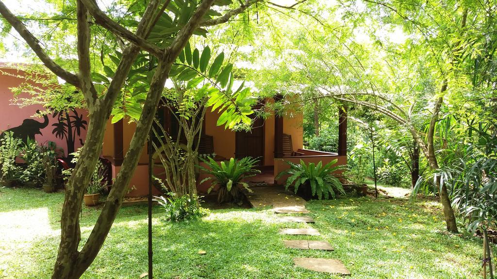 Walawa Blue Sapphire Hotel Udawalawe Luaran gambar